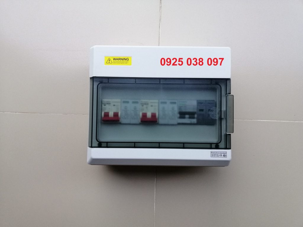 Tủ solar 5kW 1 Pha lắp sẵn tích hợp CB chống sét AC và DC